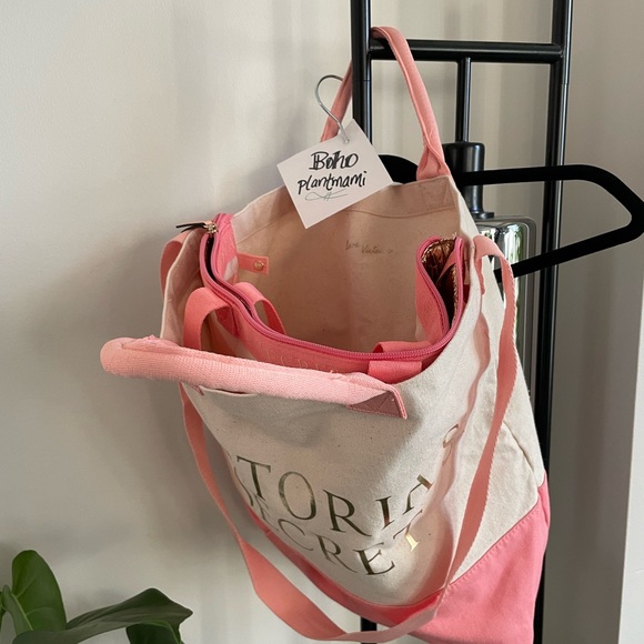 Victoria Secret 2-in-1 beach tote - Picture 5 of 7